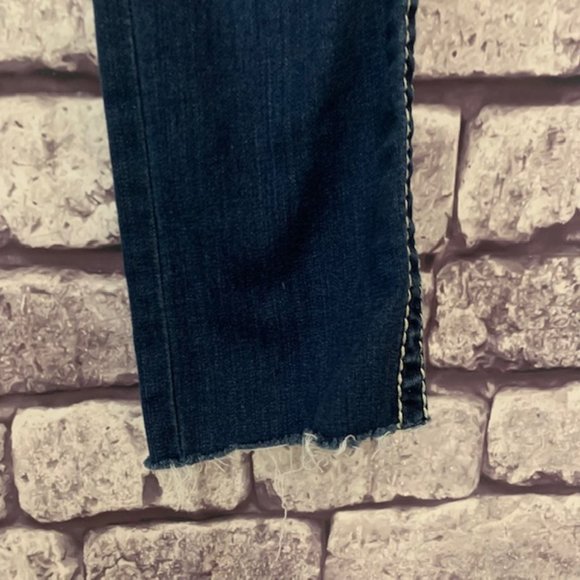 True Religion Skinny Jeans W/ Raw Edge Hem - Picture 3 of 9